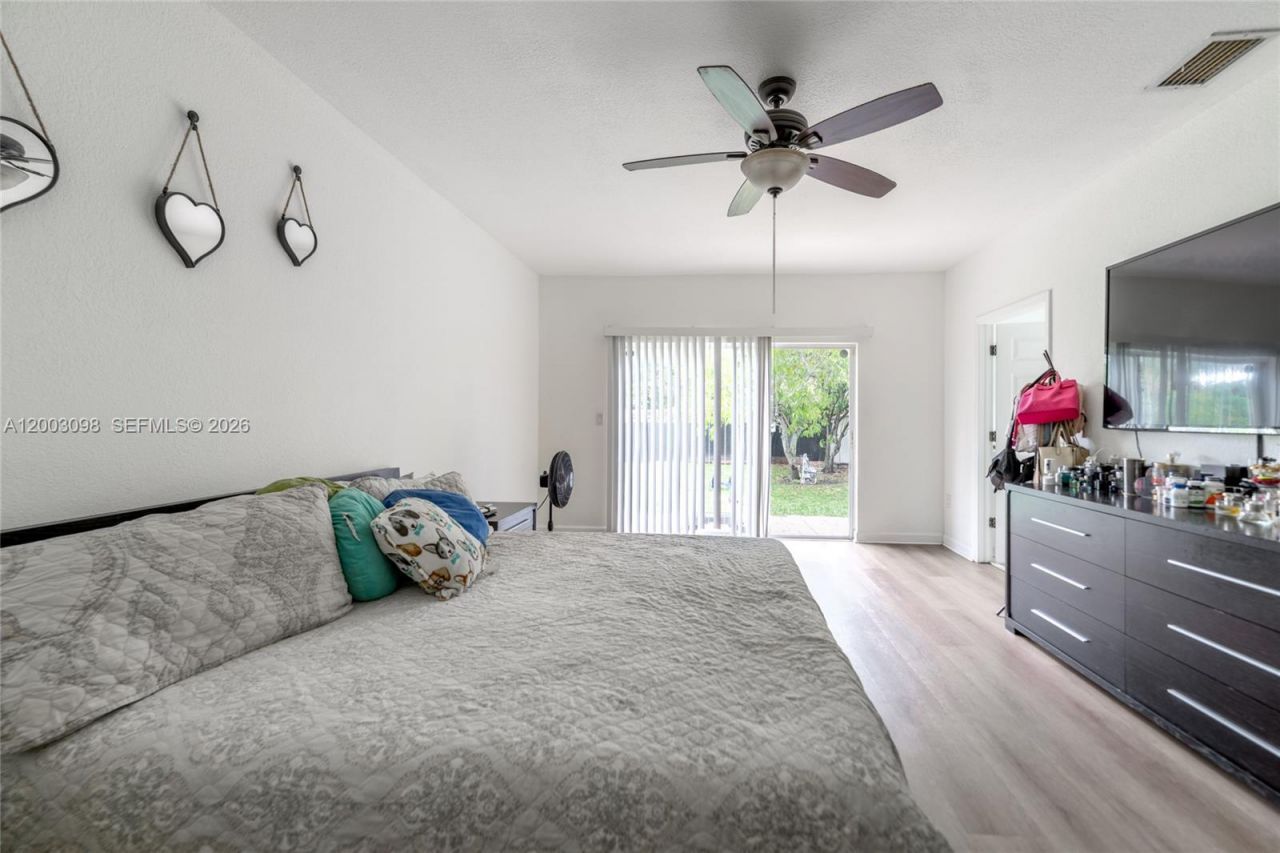 14762 SW 143rd Ter , Miami, FL 33196 Photo