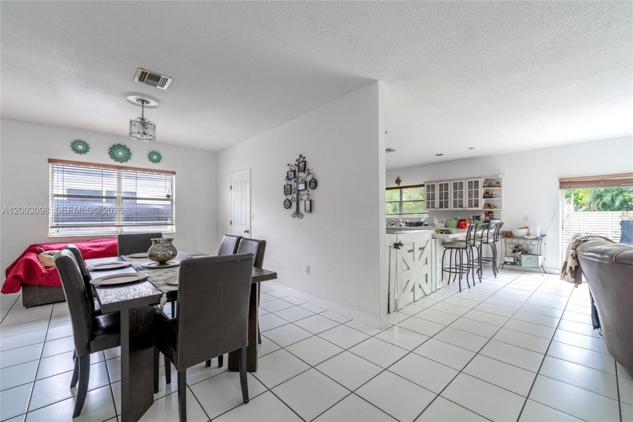 14762 SW 143rd Ter , Miami, FL 33196 Photo