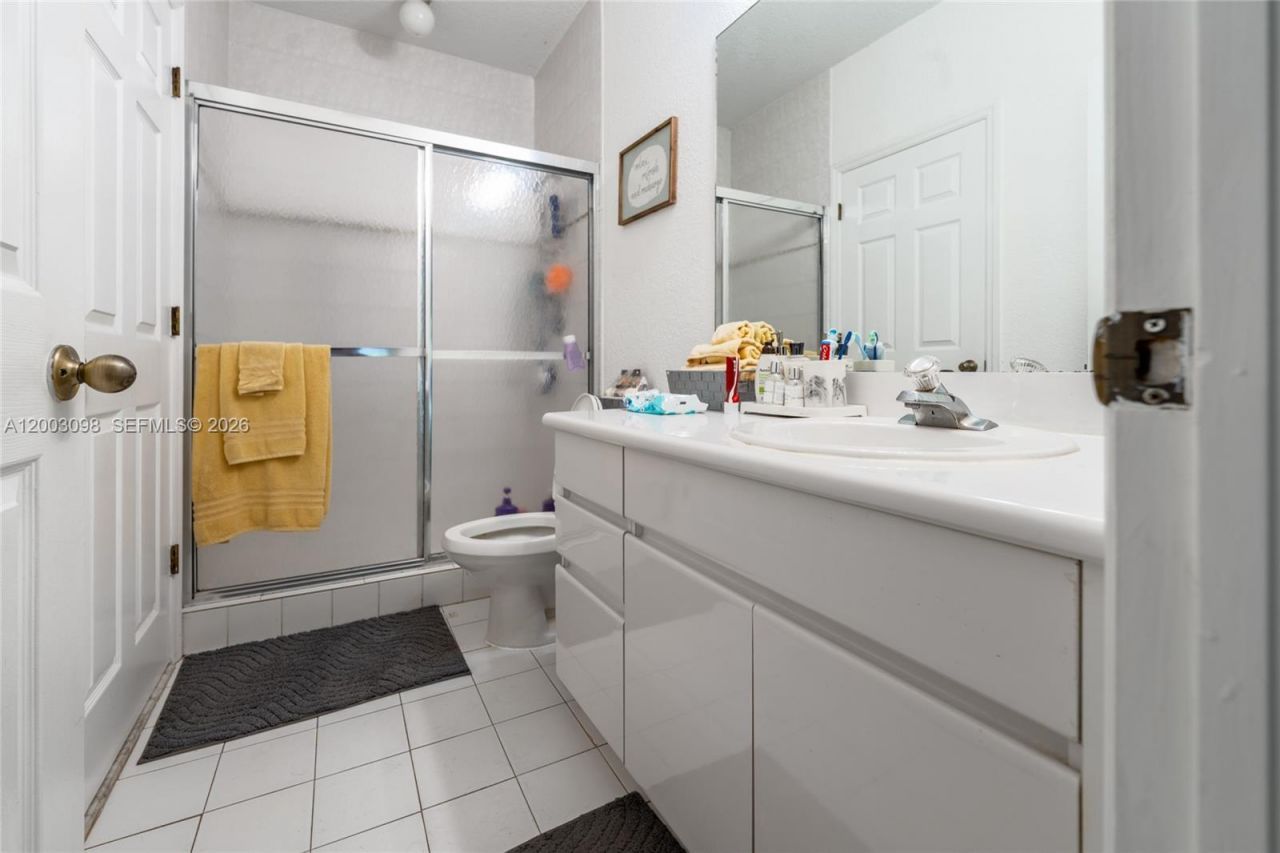 14762 SW 143rd Ter , Miami, FL 33196 Photo