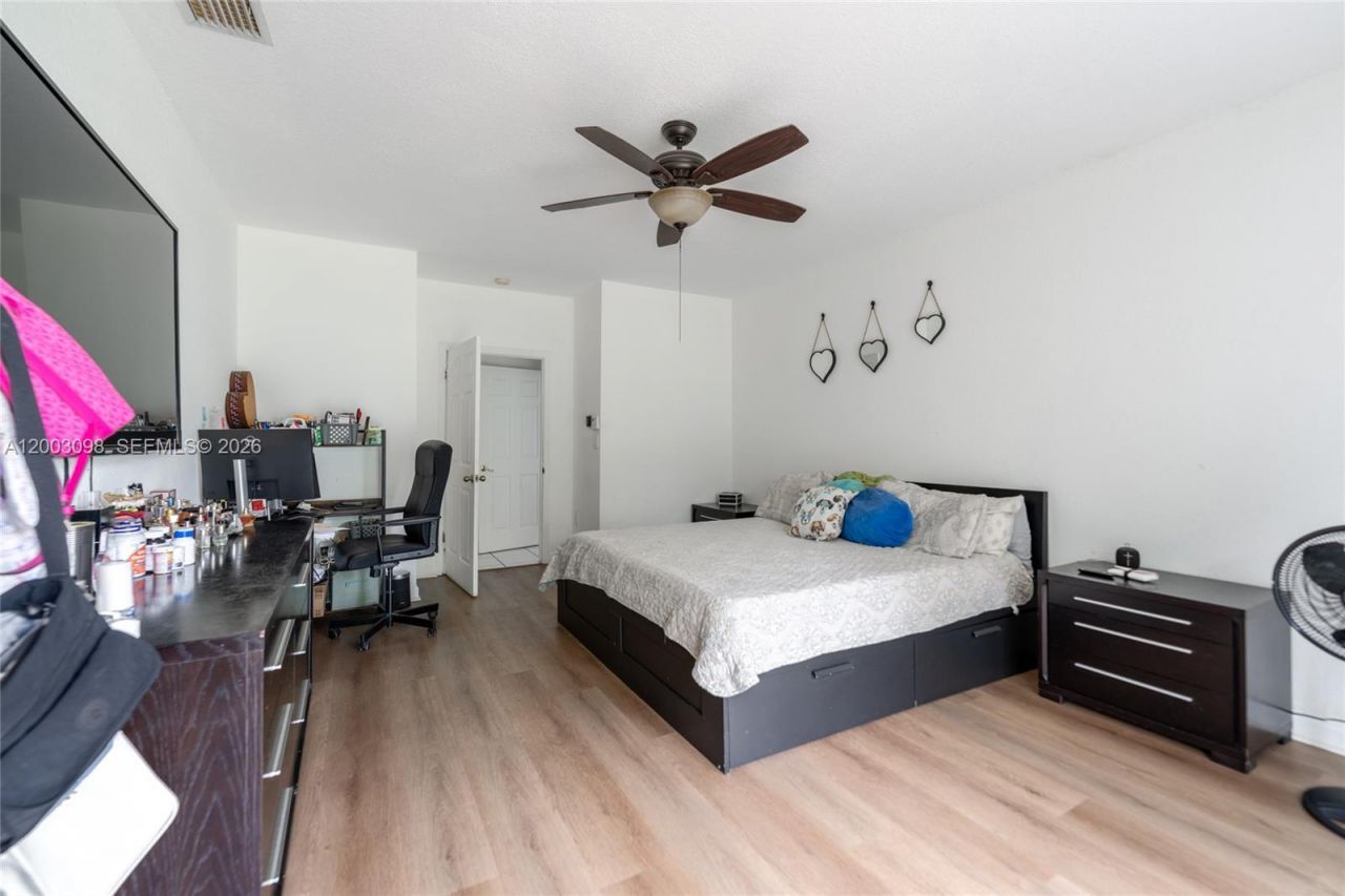 14762 SW 143rd Ter , Miami, FL 33196 Photo