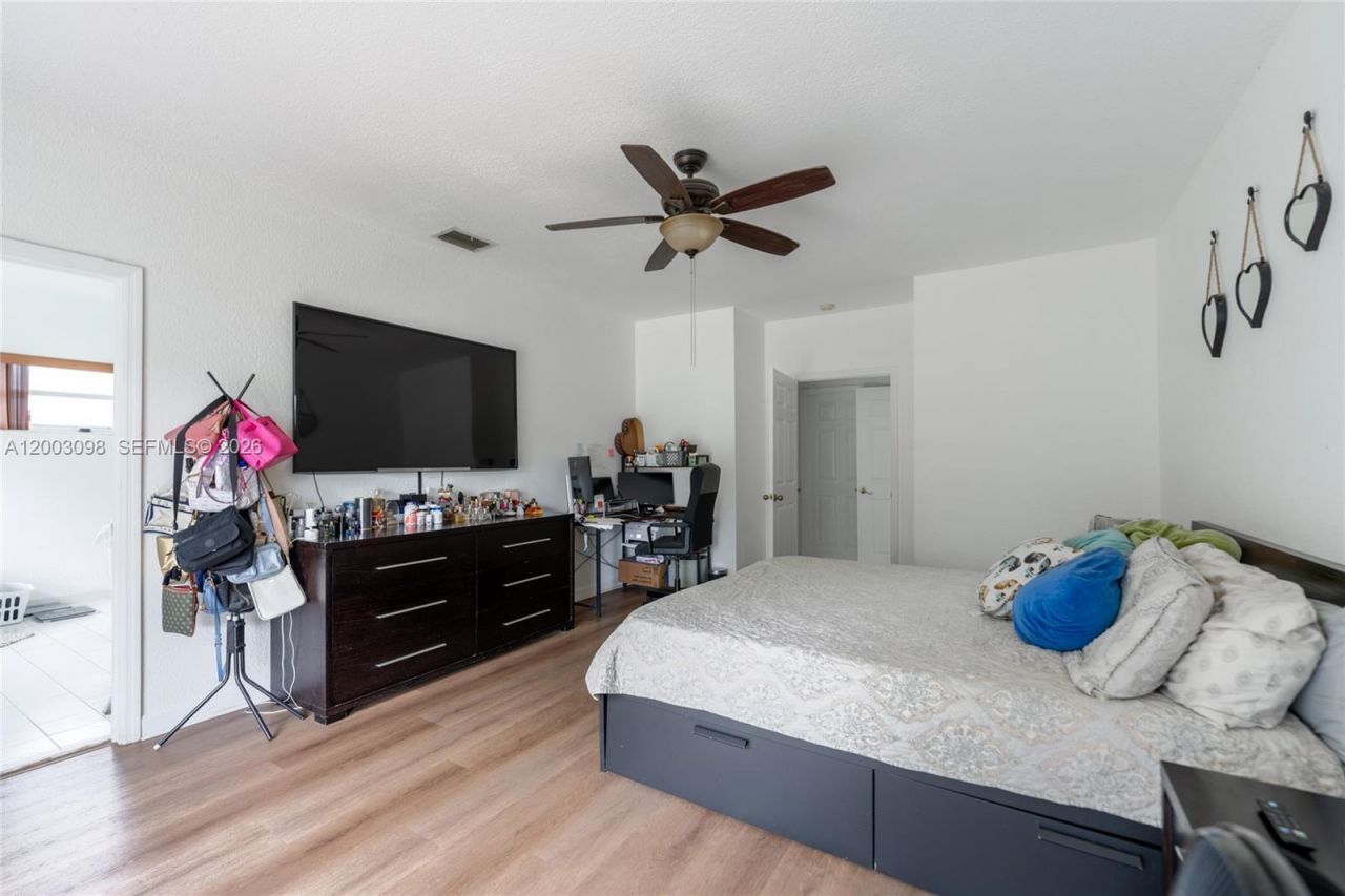 14762 SW 143rd Ter , Miami, FL 33196 Photo