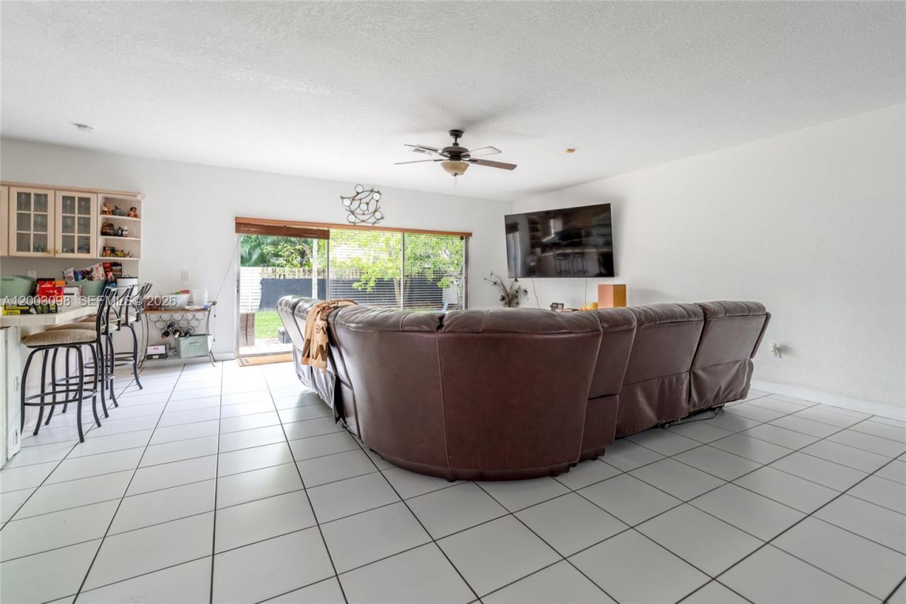 14762 SW 143rd Ter , Miami, FL 33196 Photo