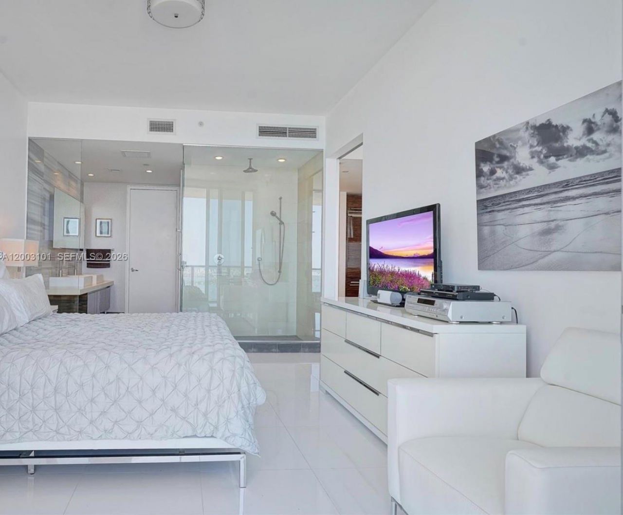 1100 Biscayne Blvd , Unit 4803, Miami, FL 33132 Photo