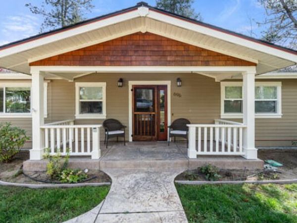 696 Liberty Street, Ashland, OR 97520
