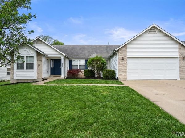 815 Whisper Creek Court, Wentzville, MO 63385