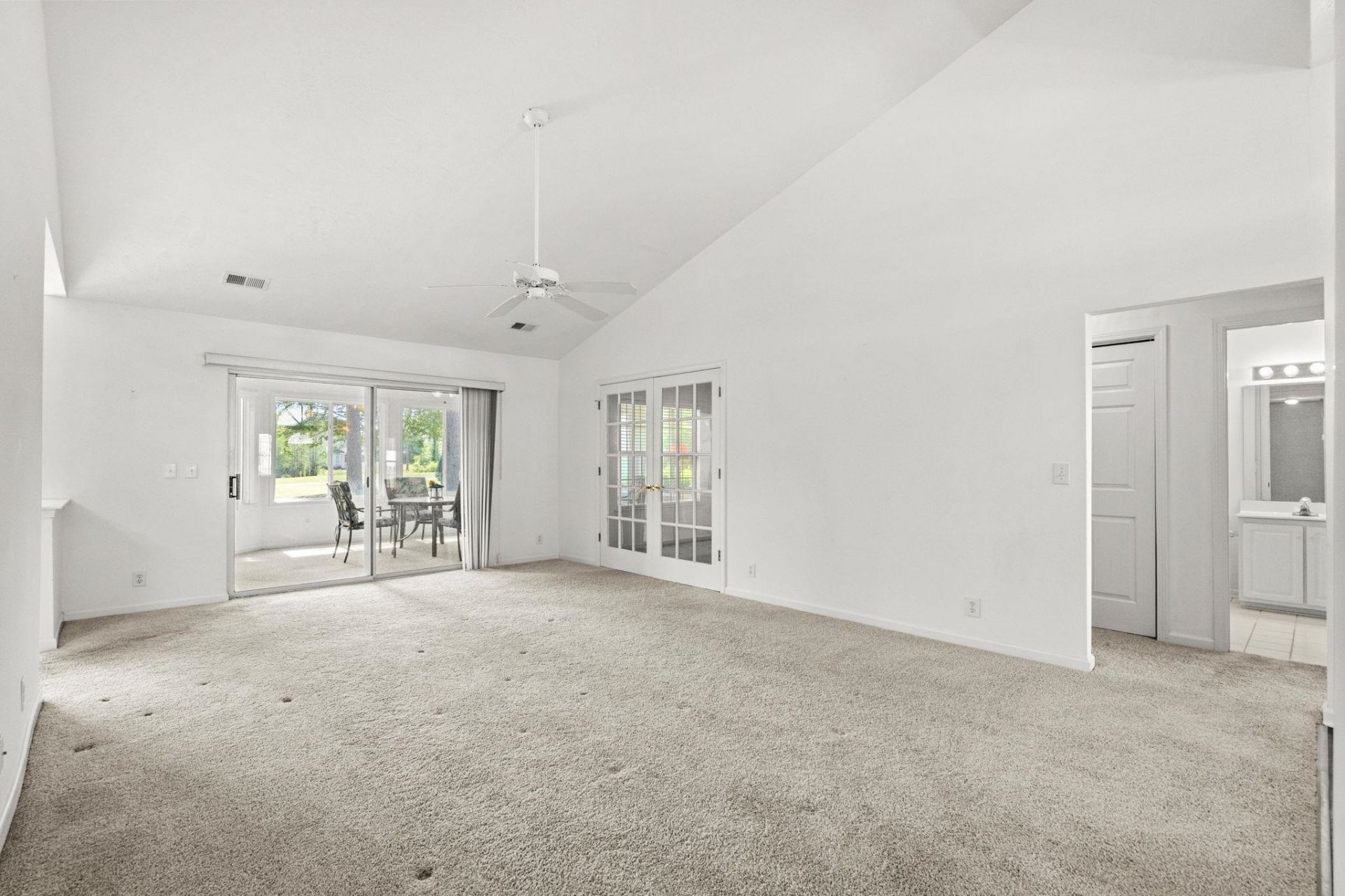 3212 Hermitage Dr.  Photo 6