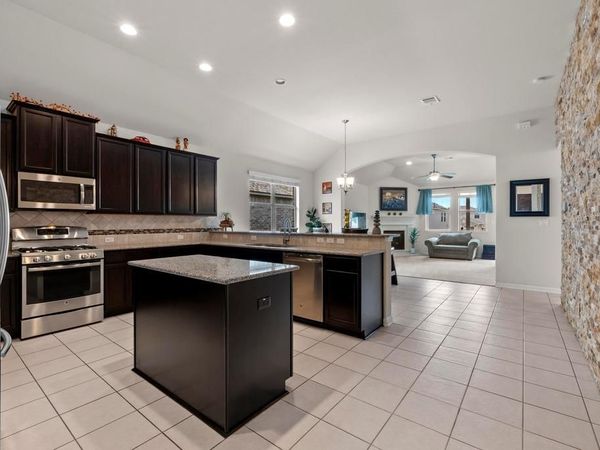 2204 Granite Hill DR , Leander, TX 78641