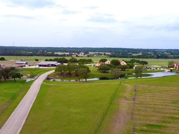 104 Strada Luca ST , Florence, TX 76527