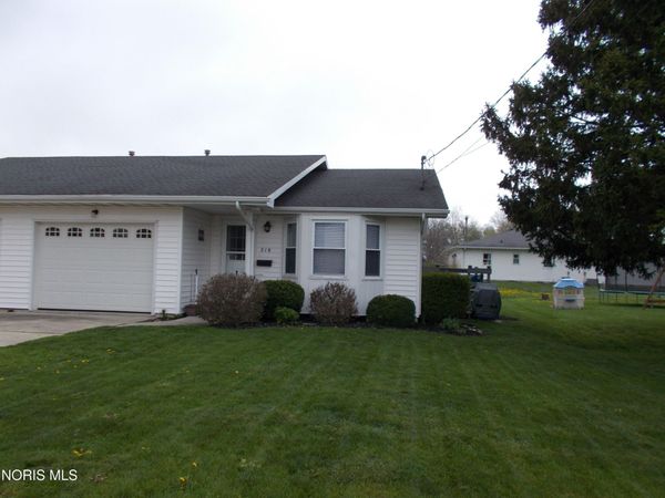 218 Ironton Street , Wauseon, OH 43567