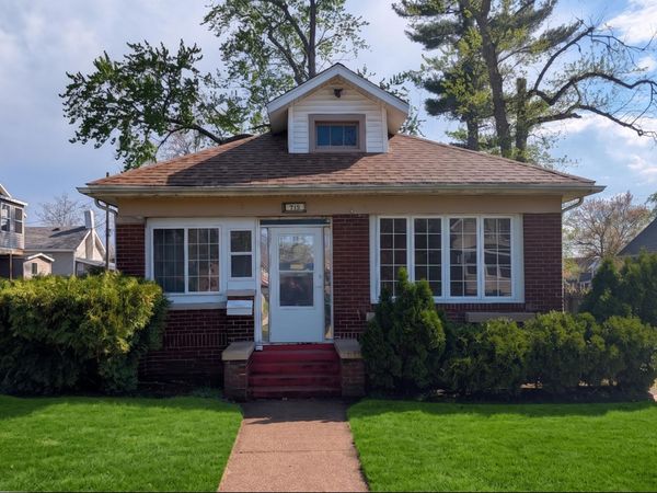 715 Pearl Street , Michigan City, IN 46360