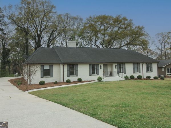 112 Maple Drive, Cartersville, GA 30120