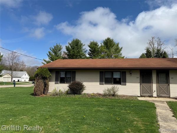 332 Garden Lane , Fowlerville Vlg, MI 48836