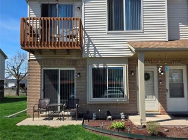 27743 Carini Villa Street, Roseville, MI 48066