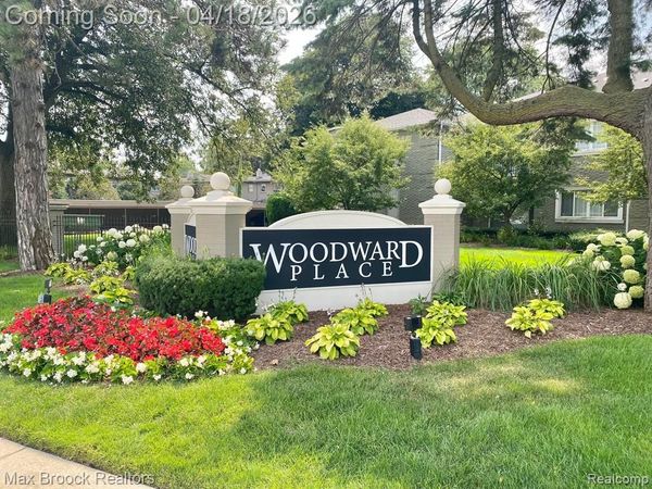 1115 N Old Woodward Avenue, Birmingham, MI 48009