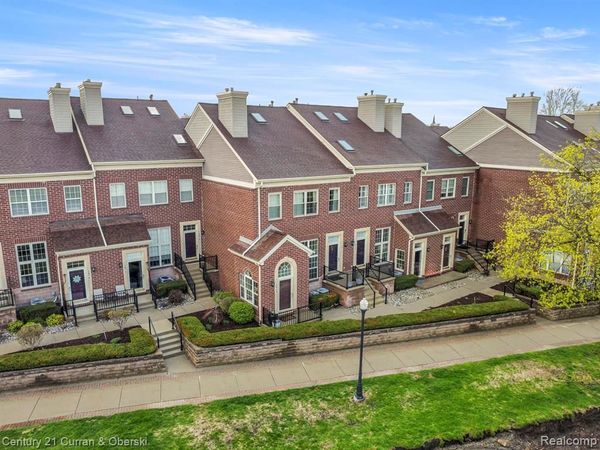 2868 Van Alstyne Street, Wyandotte, MI 48192