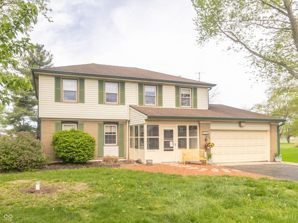 5574 Arrowhead Drive , Greenfield, IN 46140