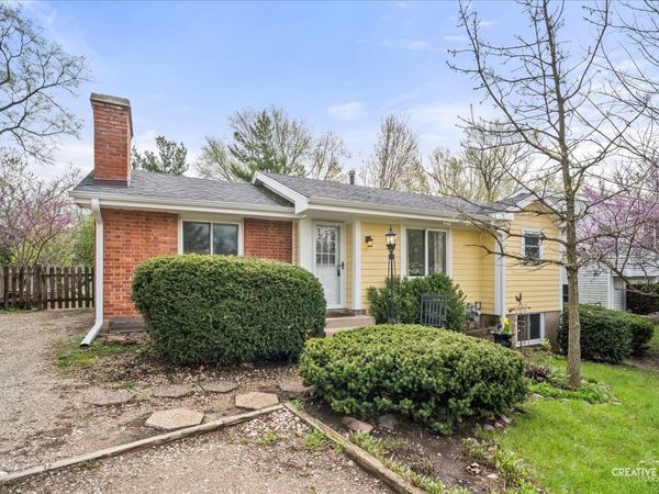 6110 Hilly Way , Oakwood Hills, IL 60013