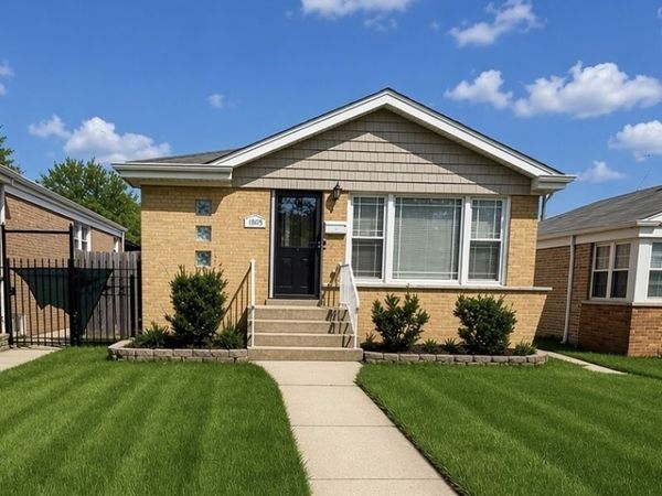 7805 S Homan Avenue , Chicago, IL 60652