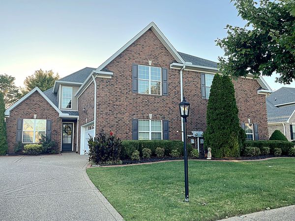 1009 Larkwood Dr , Hermitage, TN 37076