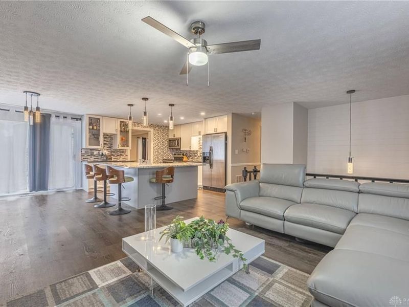 738 Estelle Drive, Vandalia, OH 45377 Photo 2