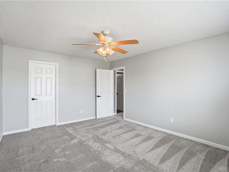 413 Hennepin Drive, Hamilton Township, OH 45039 Photo 9