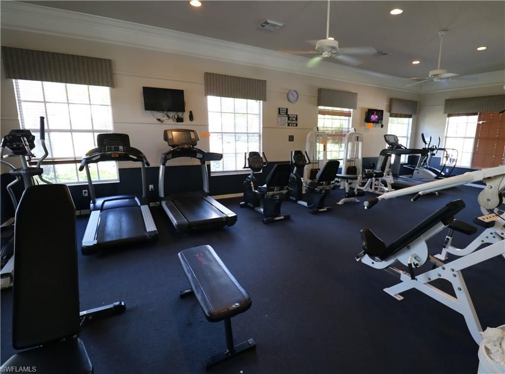 8287 Pacific Beach Dr, Fort Myers, FL 33966 Photo
