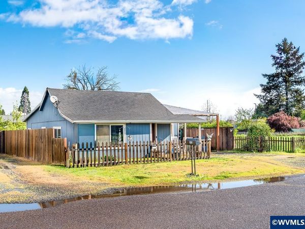 705 W B St, Lebanon, OR 97355