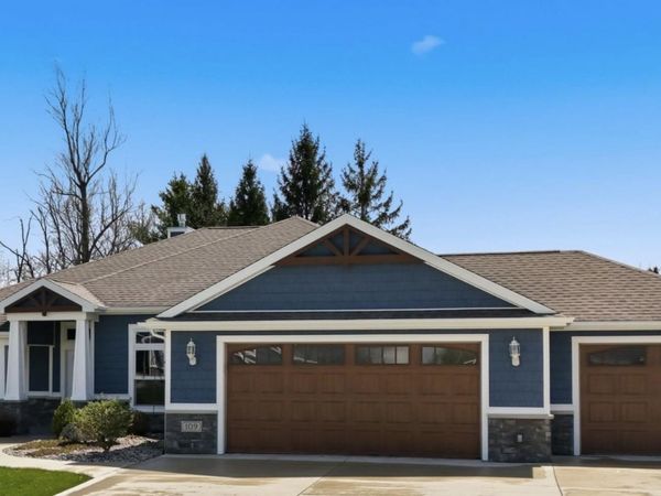 109 Duncastle Court, Angola, IN 46703