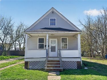813 W 17th Street , Lorain, OH 44052