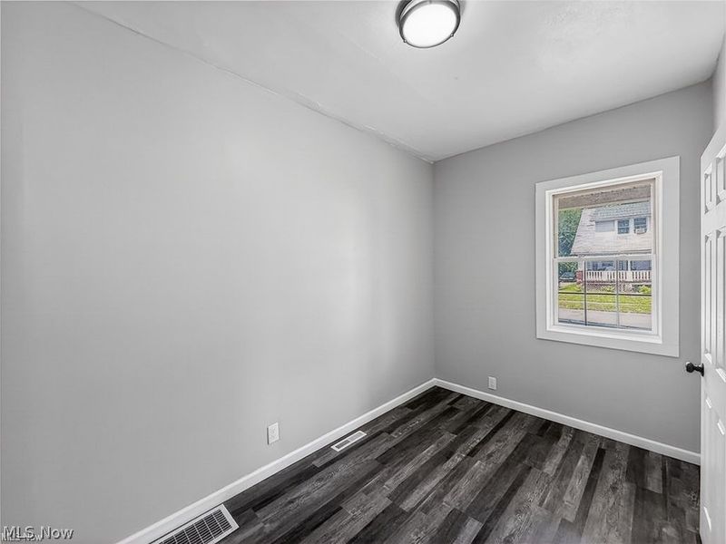 813 W 17th Street , Lorain, OH 44052 Photo 6