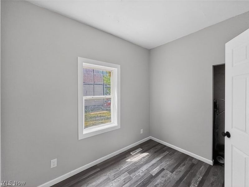 813 W 17th Street , Lorain, OH 44052 Photo 7