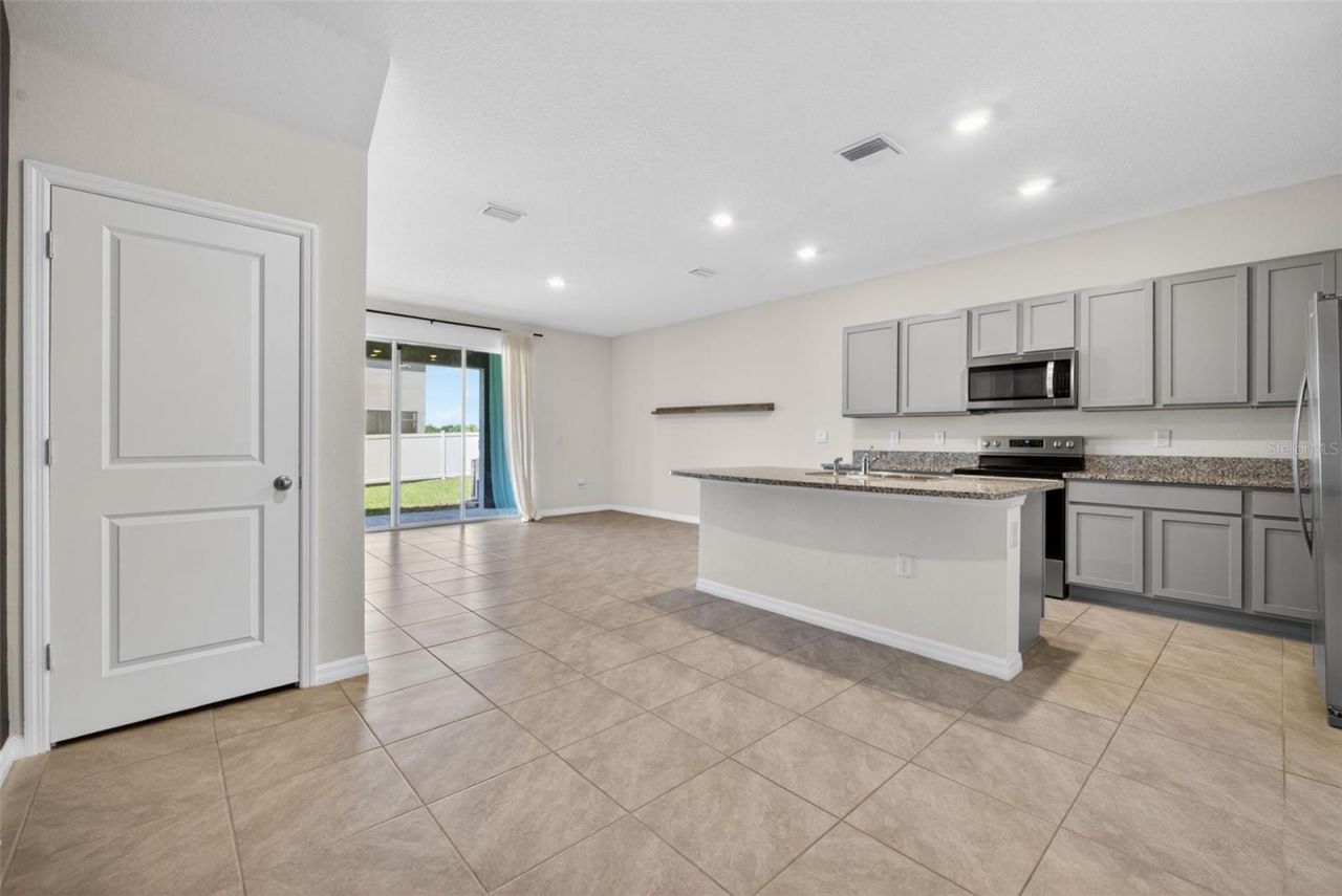 33105 Major Oak Drive, Wesley Chapel, FL 33545 Photo
