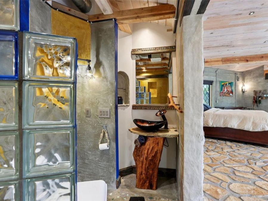 Property Image 38