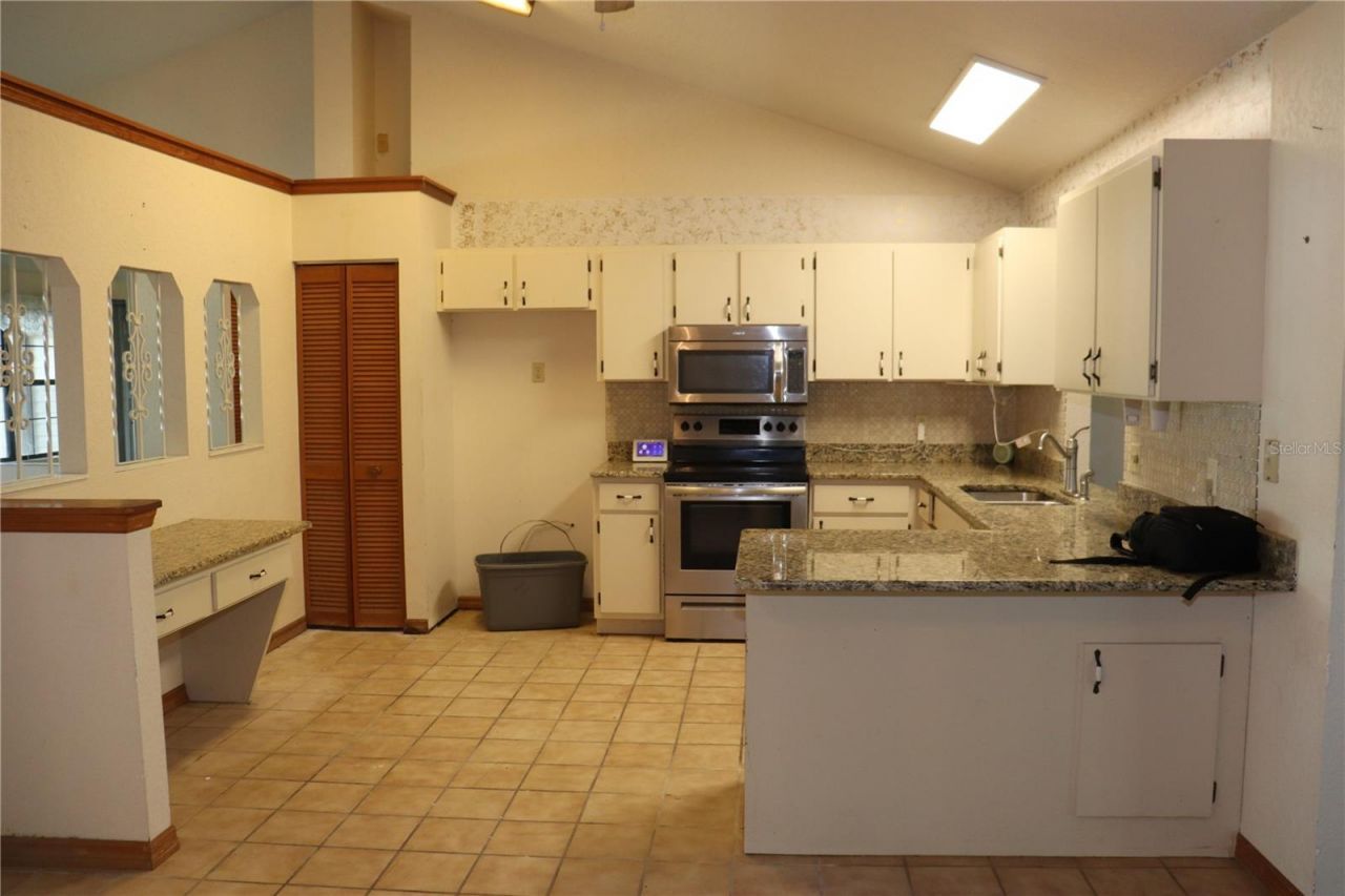 1112 NE 130 Terrace , Silver Springs, FL 34488 Photo