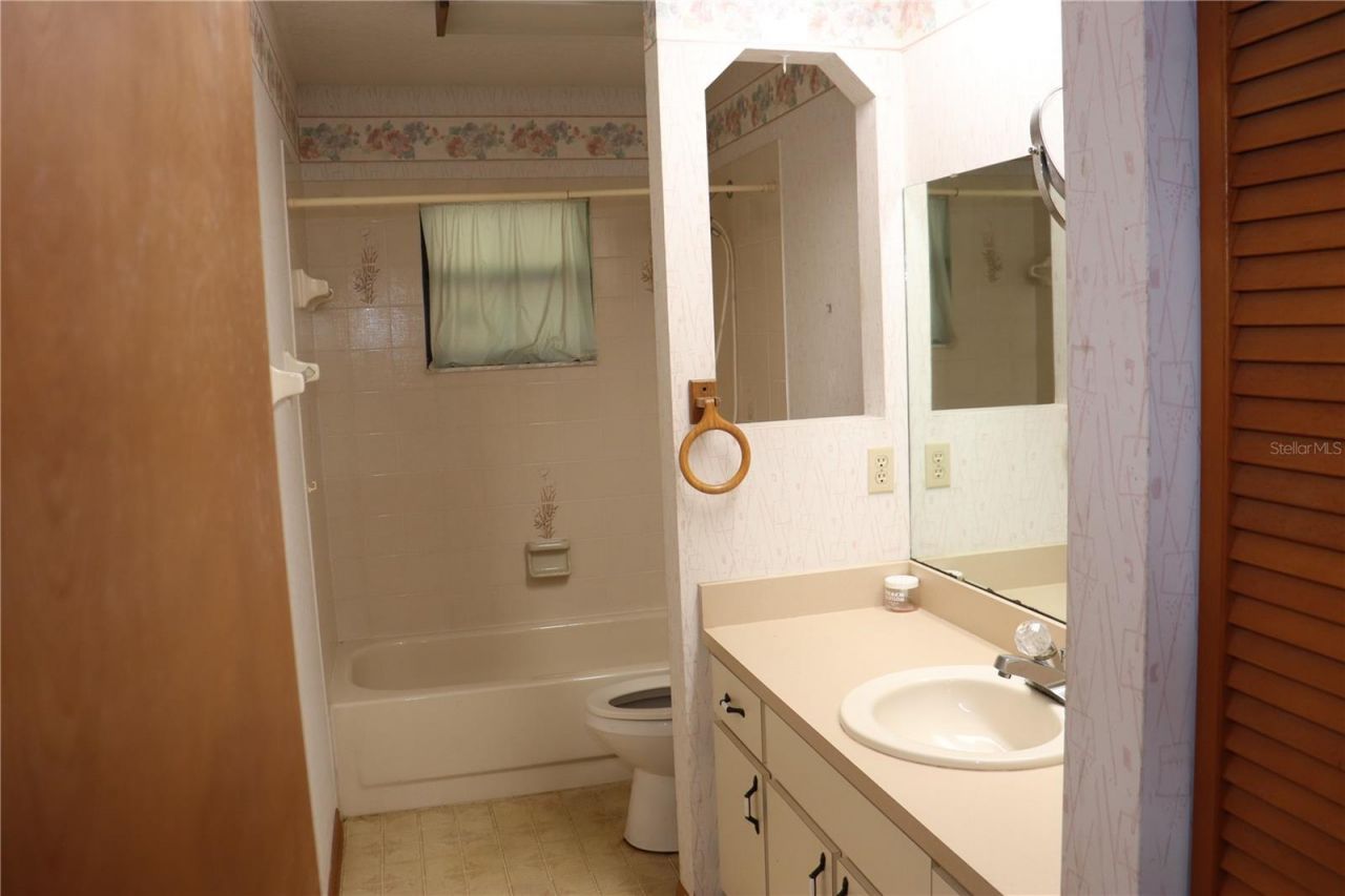 1112 NE 130 Terrace , Silver Springs, FL 34488 Photo