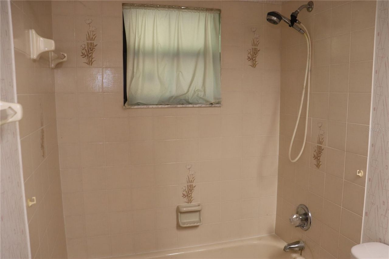 1112 NE 130 Terrace , Silver Springs, FL 34488 Photo