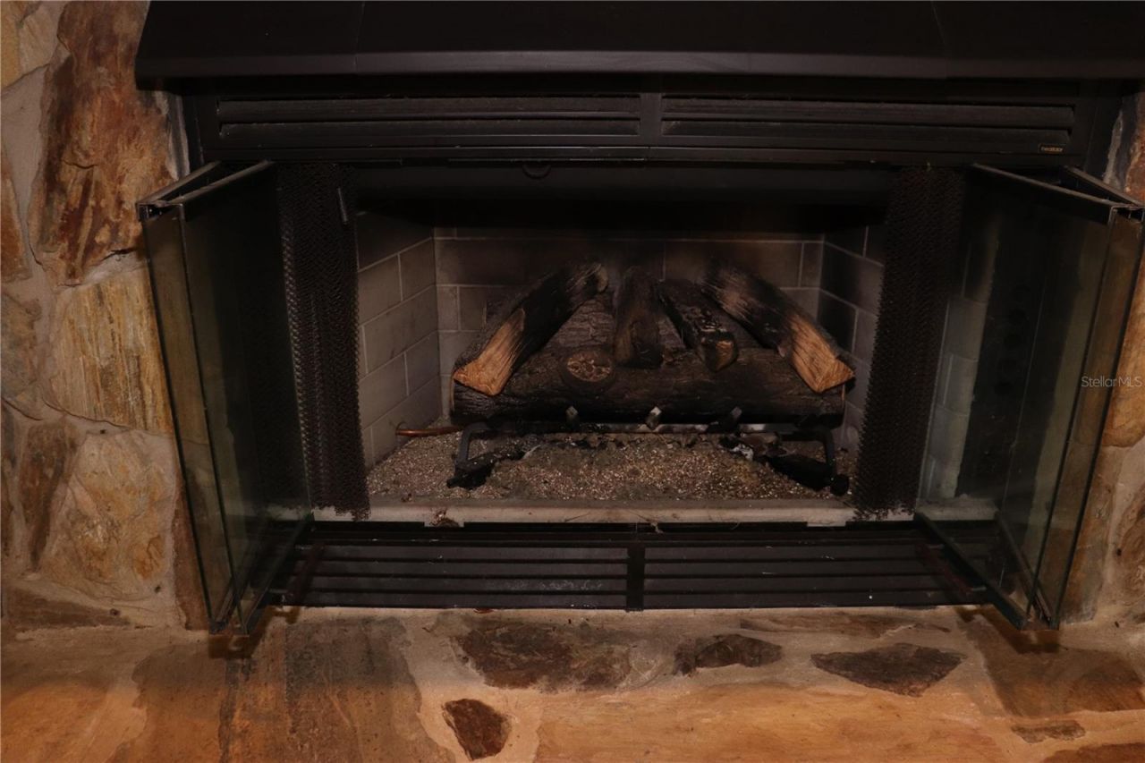 1112 NE 130 Terrace , Silver Springs, FL 34488 Photo