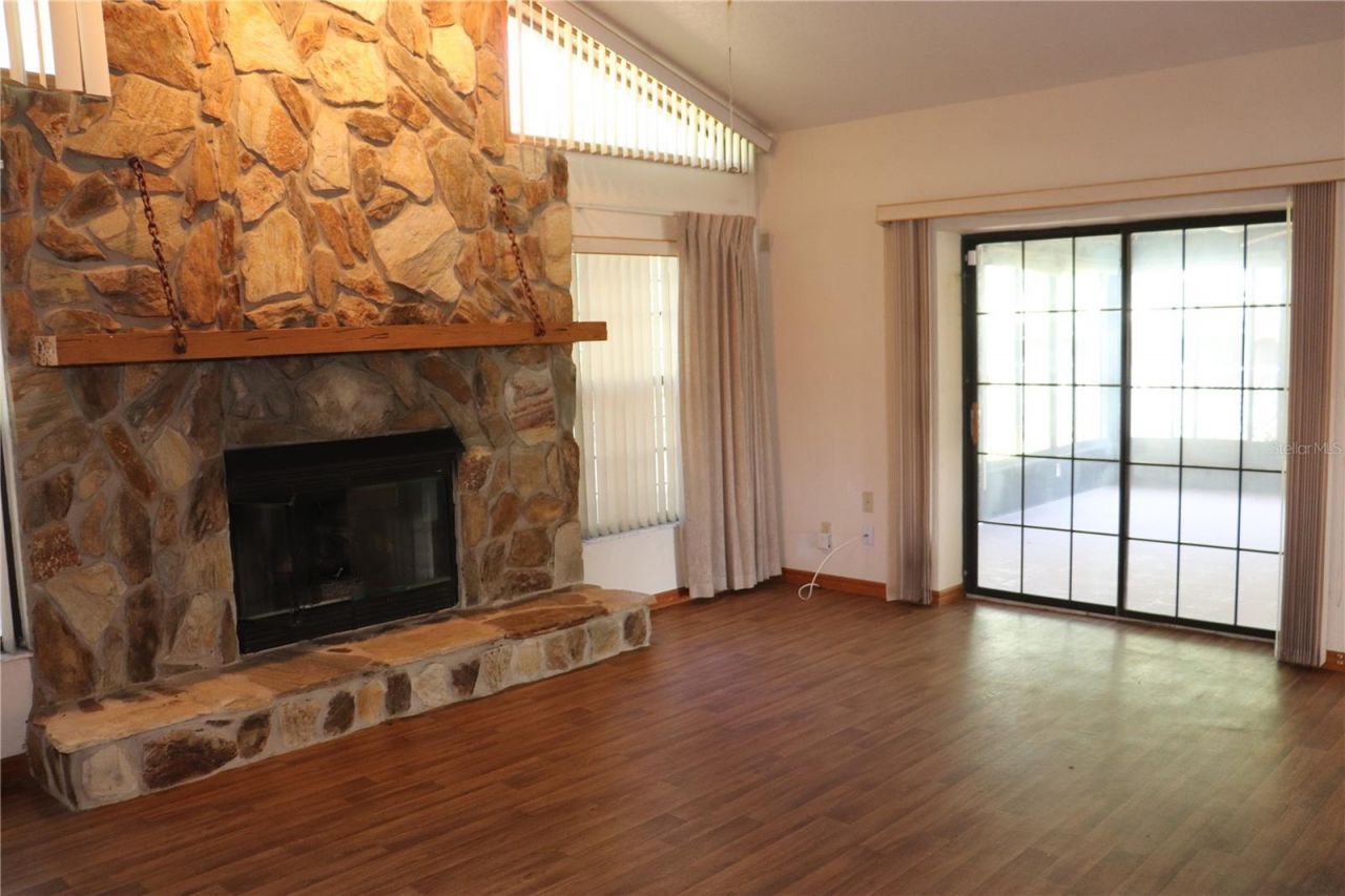 1112 NE 130 Terrace , Silver Springs, FL 34488 Photo