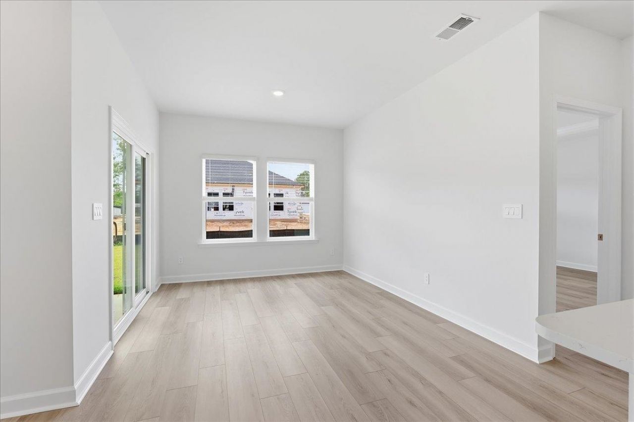 304 Jessamine St. Photo 21