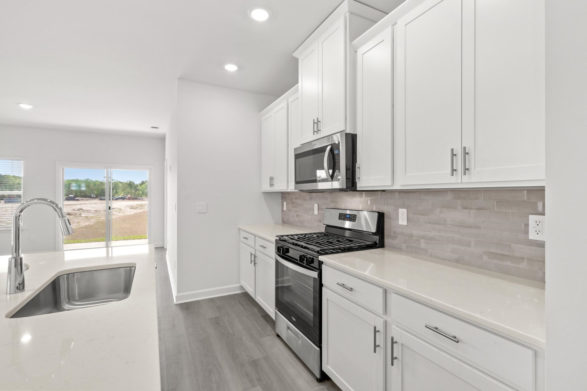 304 Jessamine St.  Photo 9