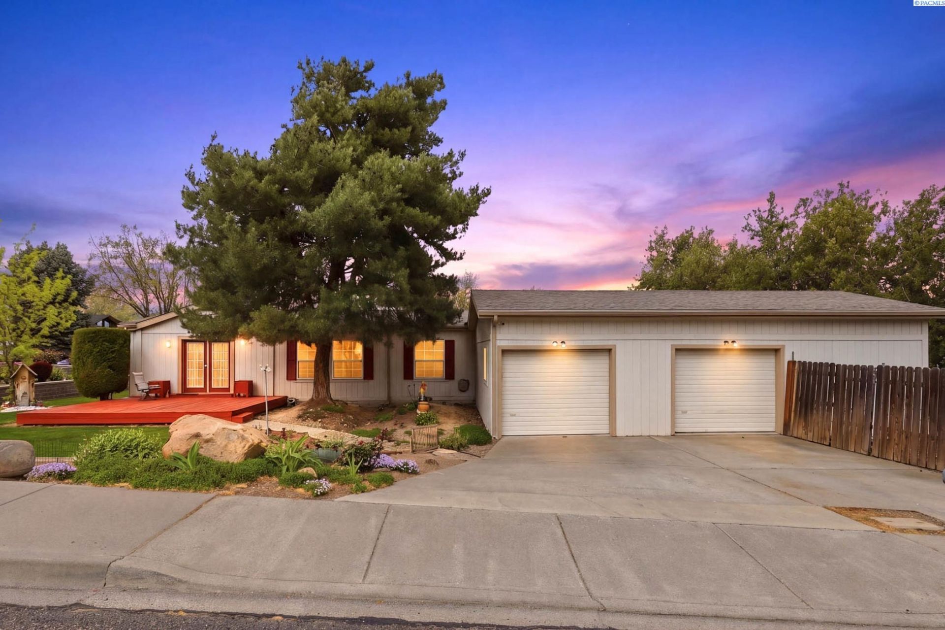 1817 S Ione St primary photo