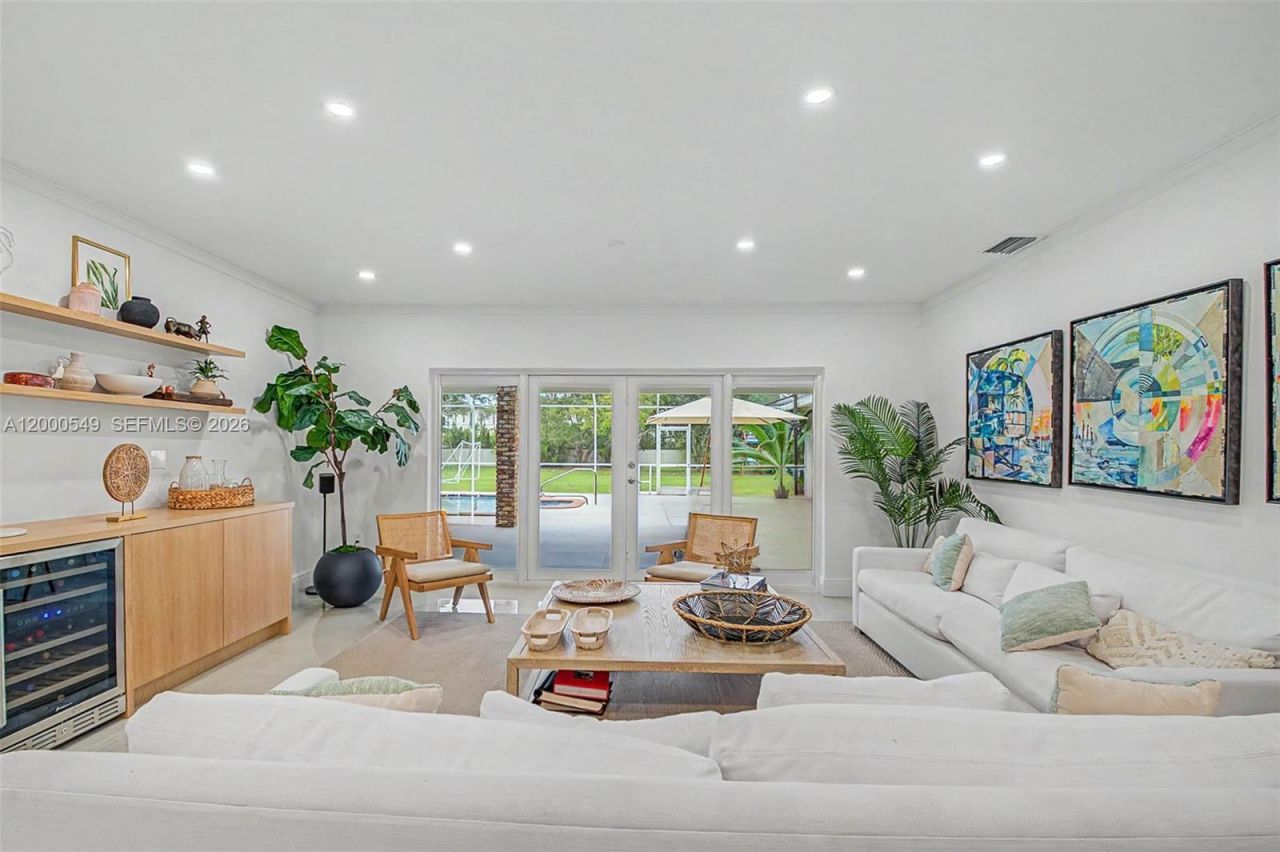 7230 SW 104th St , Pinecrest, FL 33156 Photo