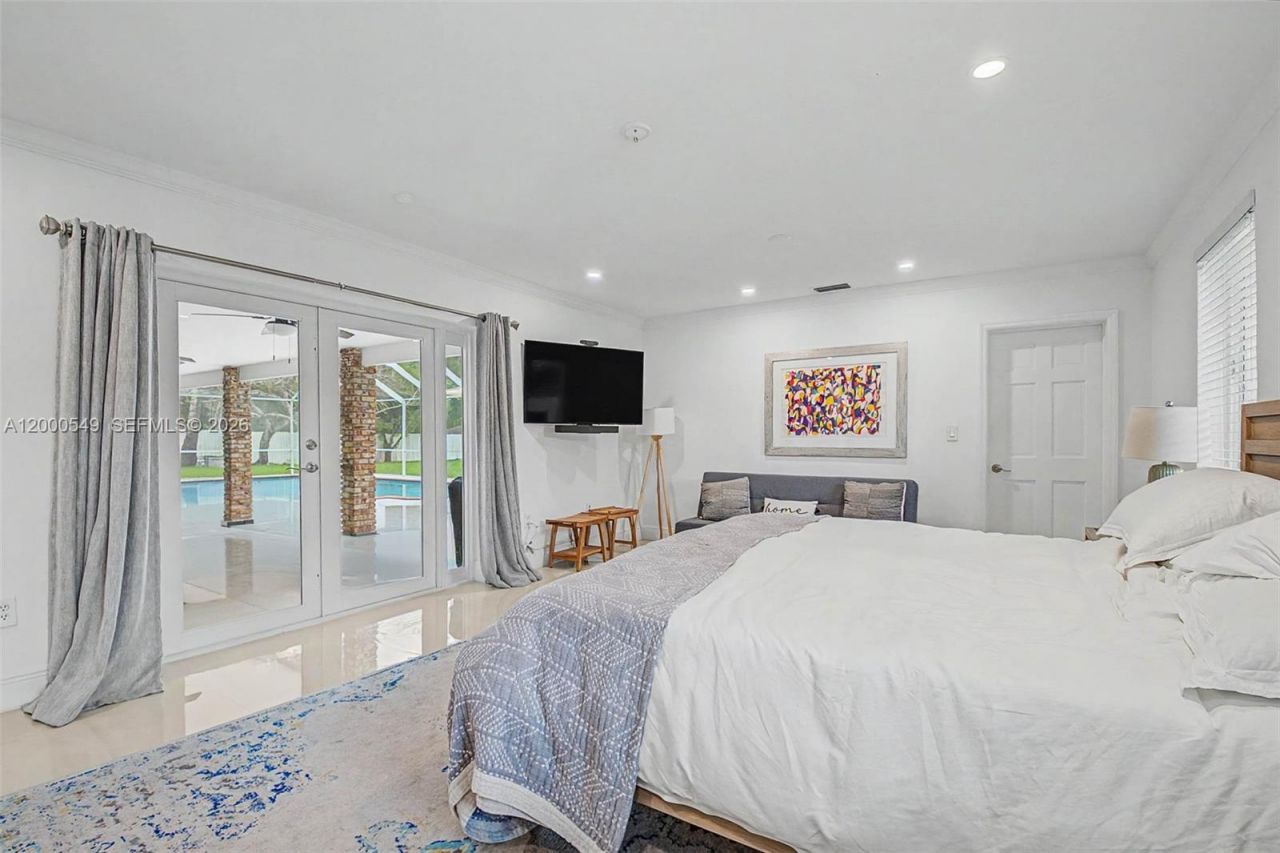 7230 SW 104th St , Pinecrest, FL 33156 Photo