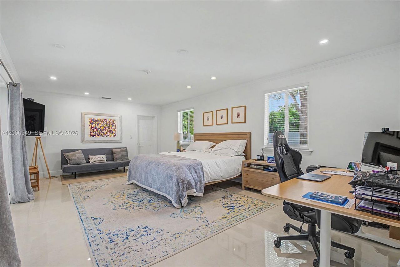 7230 SW 104th St , Pinecrest, FL 33156 Photo