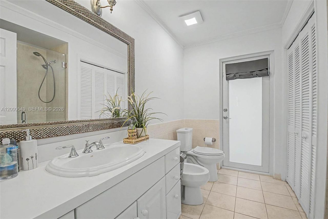 7230 SW 104th St , Pinecrest, FL 33156 Photo