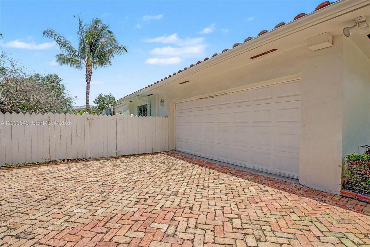 7230 SW 104th St , Pinecrest, FL 33156 Photo