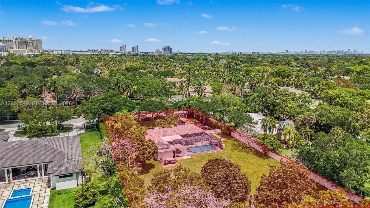 7230 SW 104th St , Pinecrest, FL 33156 Photo