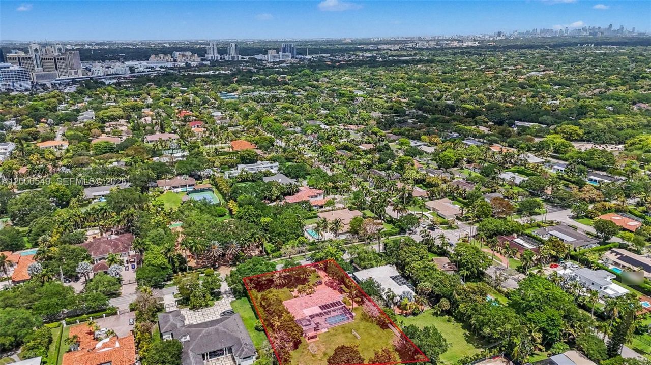 7230 SW 104th St , Pinecrest, FL 33156 Photo