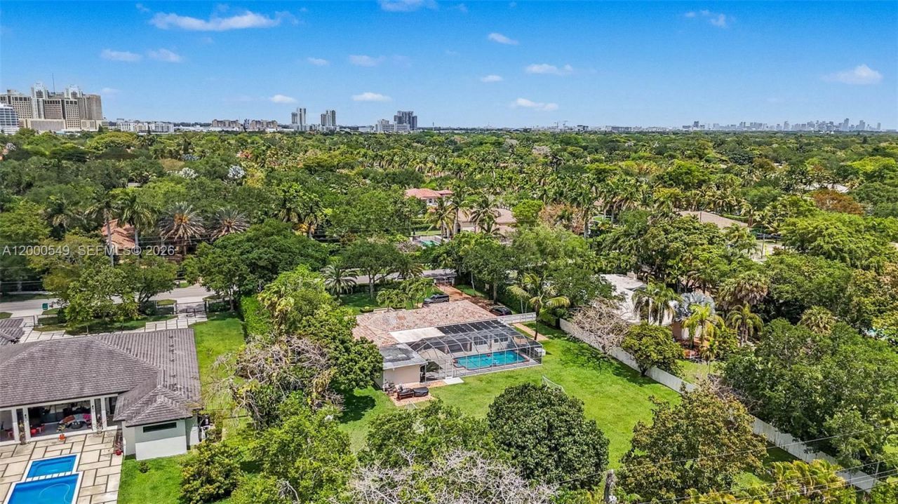 7230 SW 104th St , Pinecrest, FL 33156 Photo