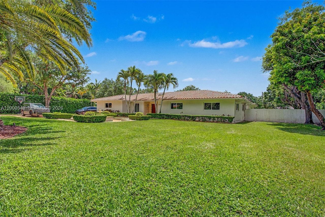 7230 SW 104th St , Pinecrest, FL 33156 Photo